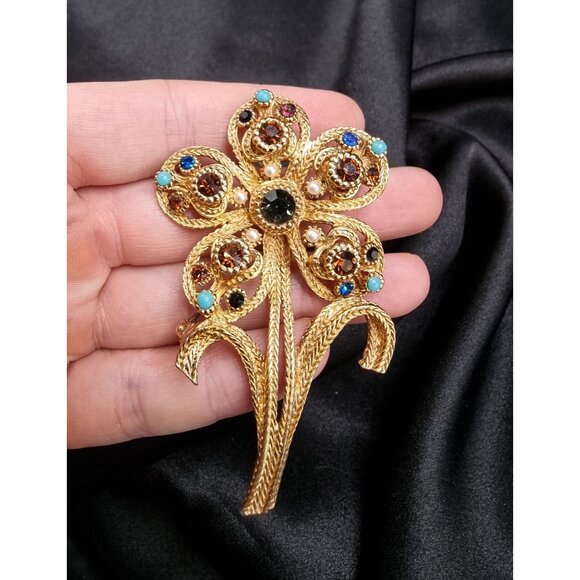 Vintage 1950s-1960s Sphinx Gold Tone Flower Brooch - Picture 4 of 5